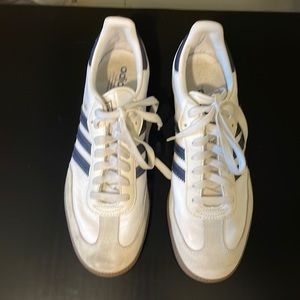Gently used men’s Adidas Samba shoes, size 9